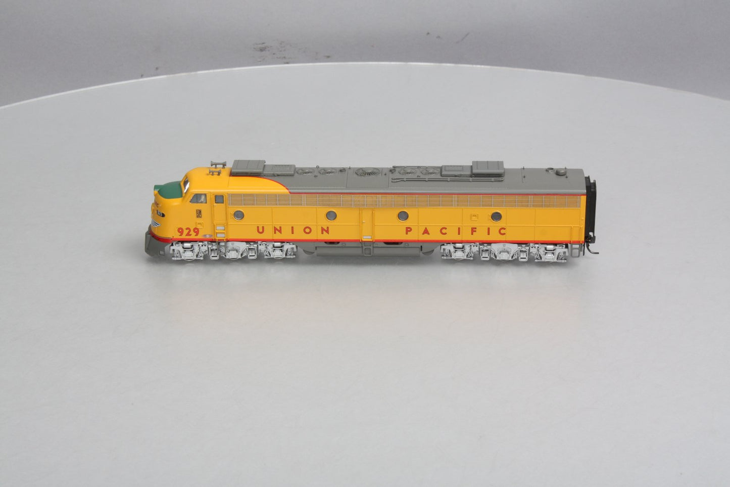 Broadway Limited 463 HO Union Pacific EMD E8A Diesel Locomotive w/Sound #929