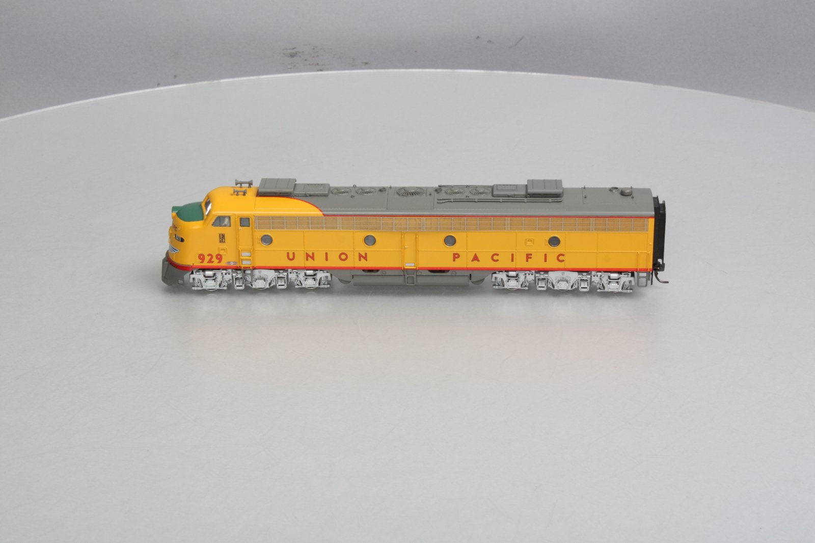 Broadway Limited 463 HO Union Pacific EMD E8A Diesel Locomotive w/Sound #929