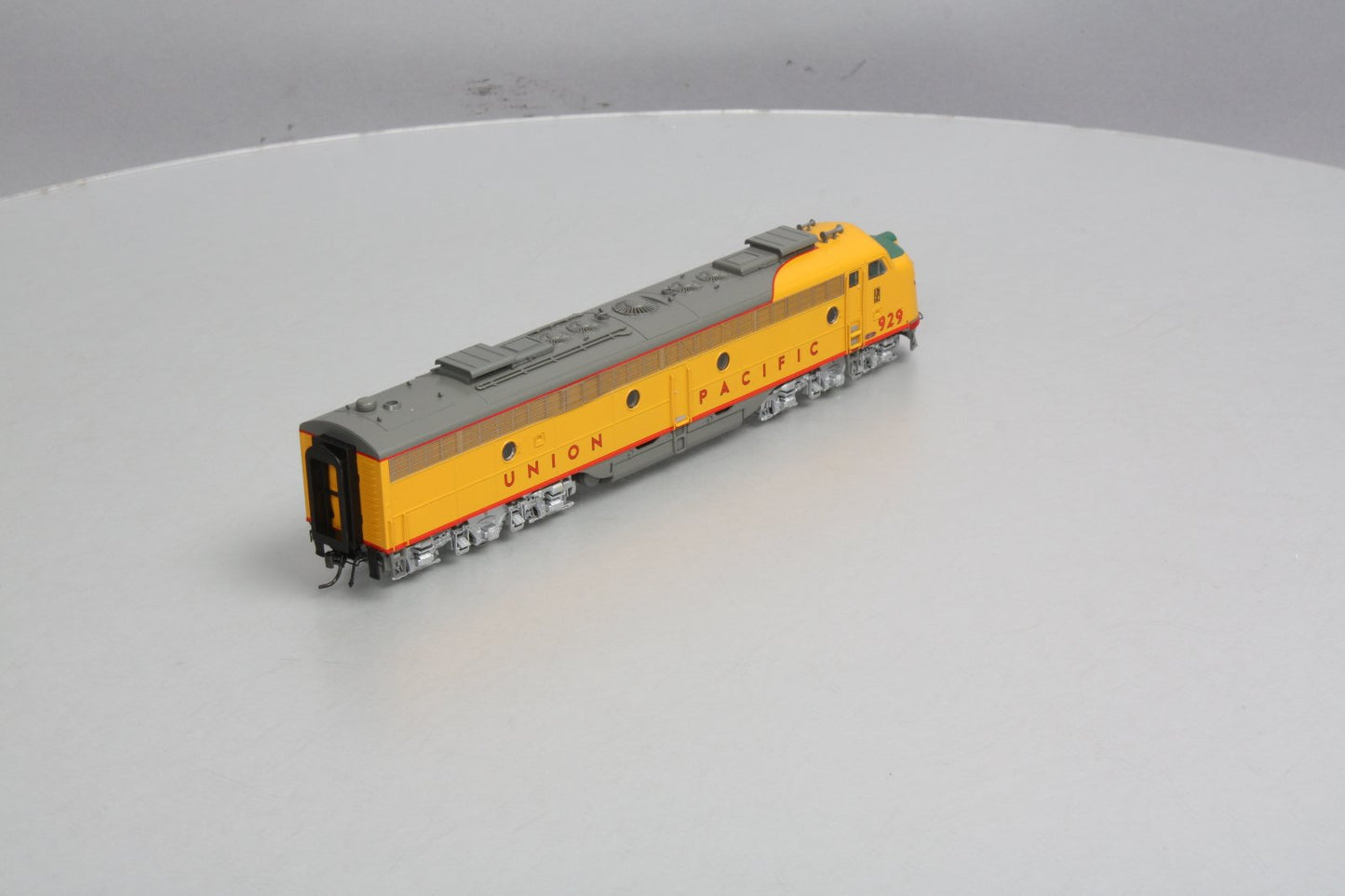 Broadway Limited 463 HO Union Pacific EMD E8A Diesel Locomotive w/Sound #929