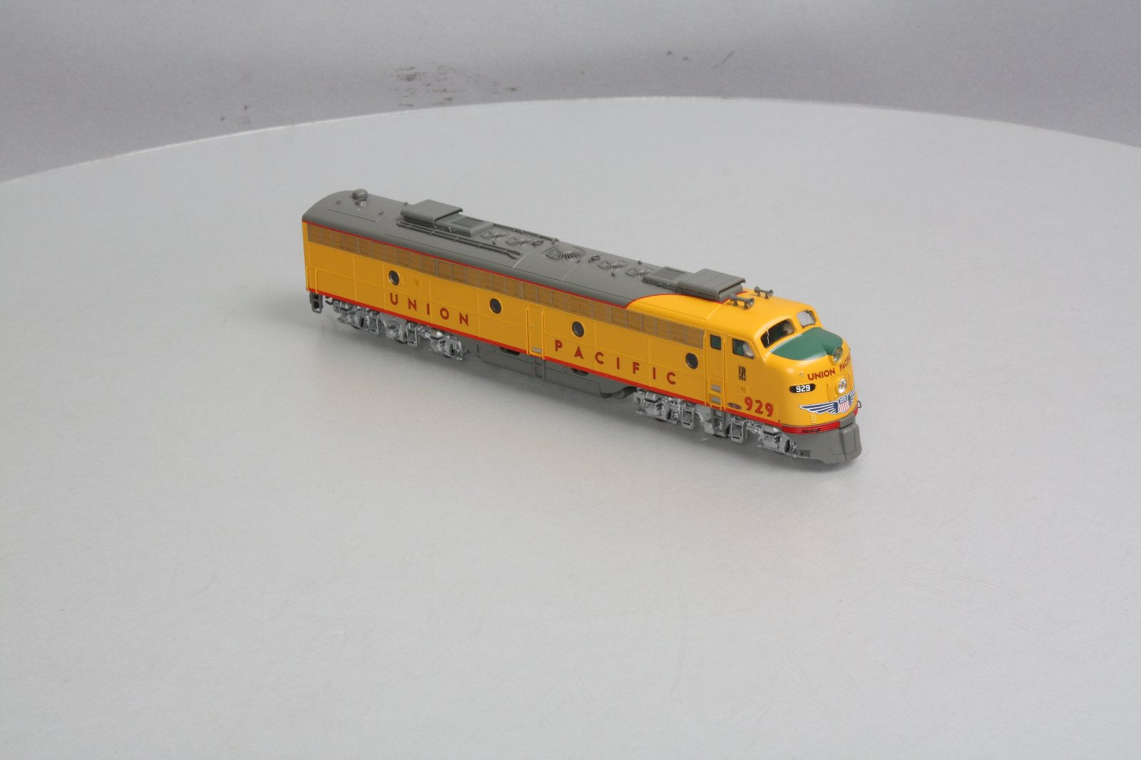 Broadway Limited 463 HO Union Pacific EMD E8A Diesel Locomotive w/Sound #929