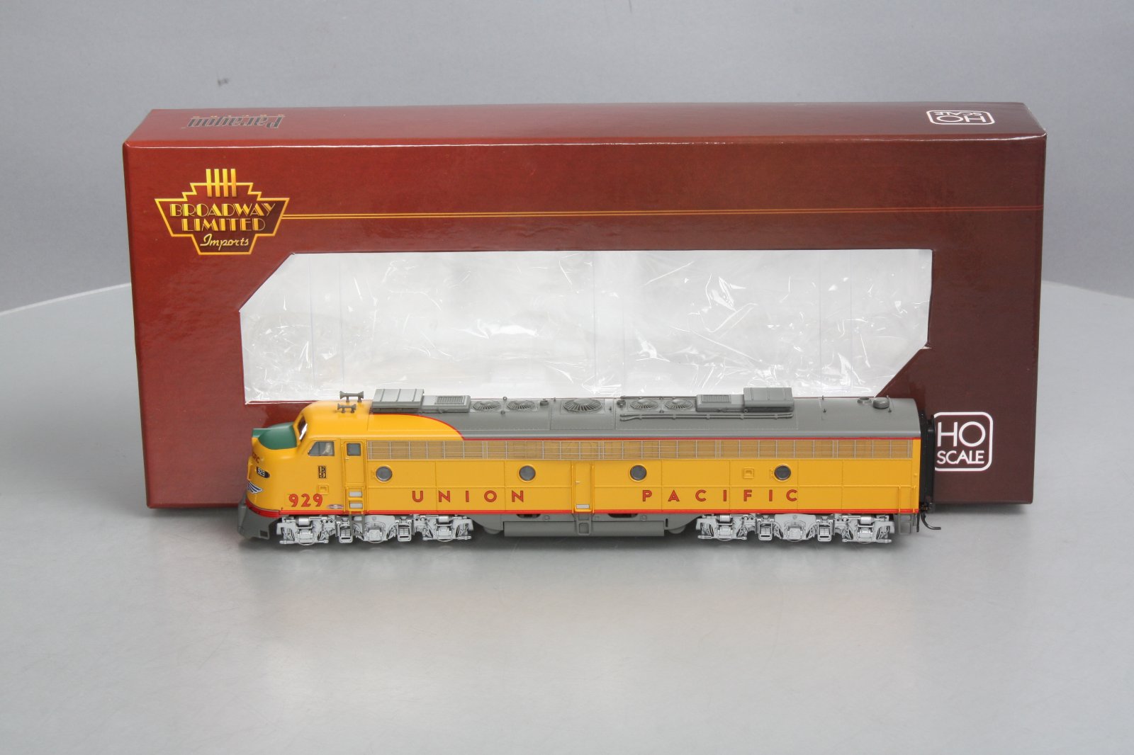 Broadway Limited 463 HO Union Pacific EMD E8A Diesel Locomotive w/Sound #929