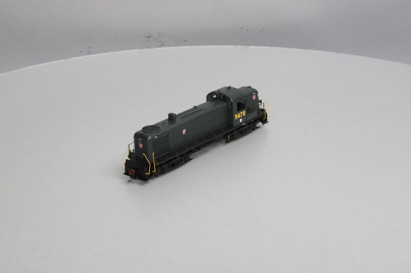 Athearn 94125 HO Pennsylvania Railroad Alco RS-3 Diesel Locomotive #5470