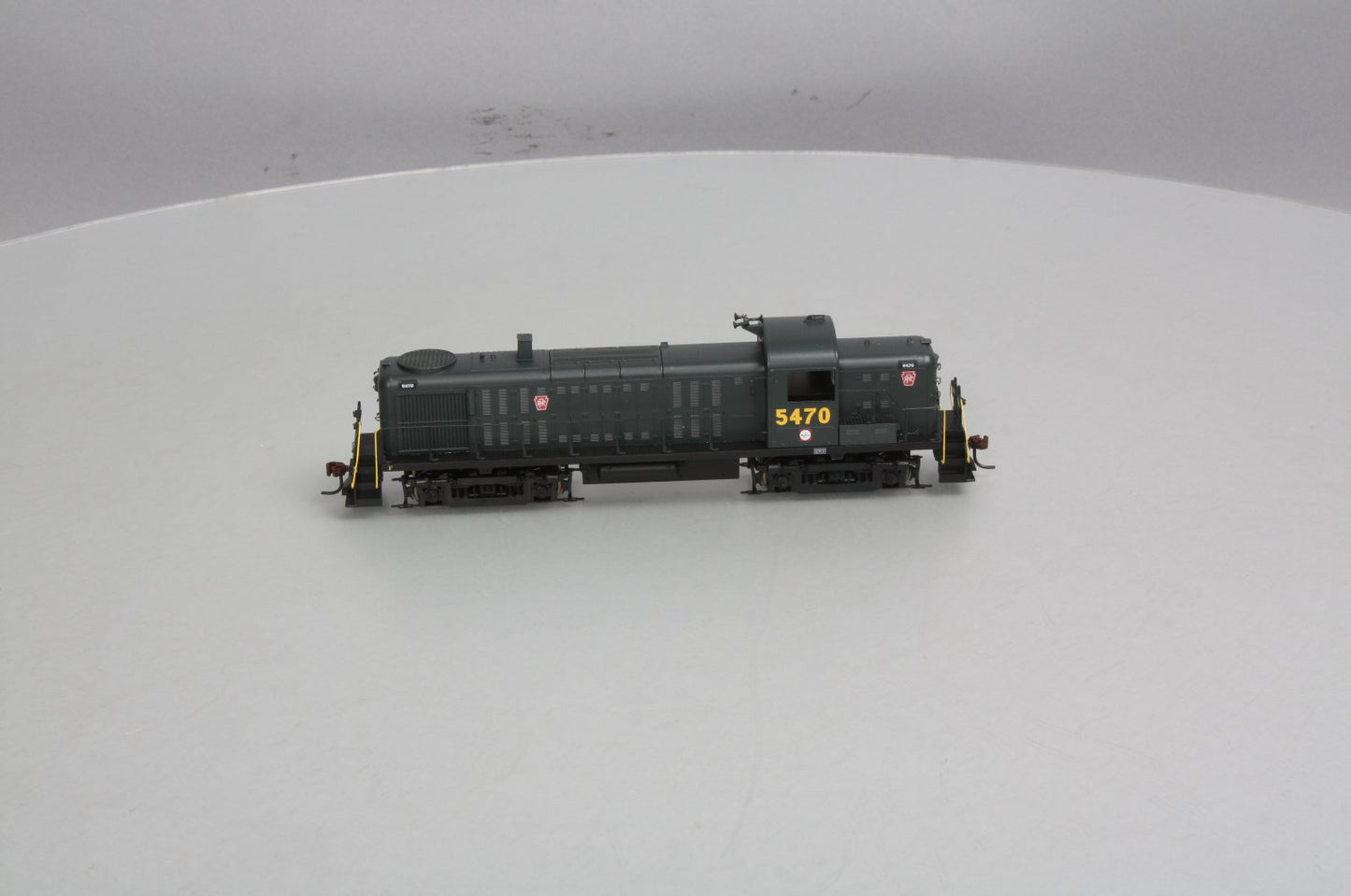 Athearn 94125 HO Pennsylvania Railroad Alco RS-3 Diesel Locomotive #5470