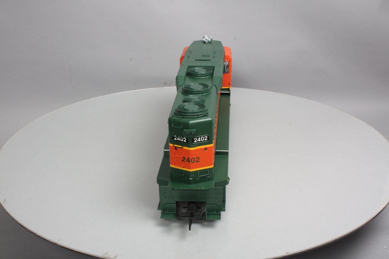 USA Trains R22468 BNSF GP30 Diesel Locomotive