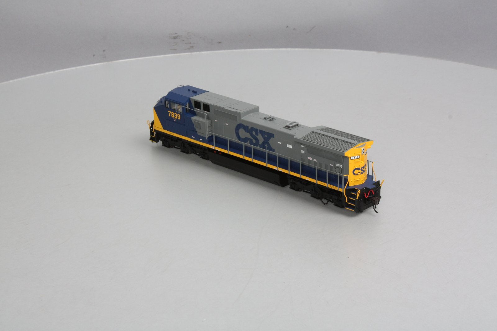 Atlas 9613 HO CSX Master Series Gold GE Dash 8-40CW #7839 w/DCC, Sound