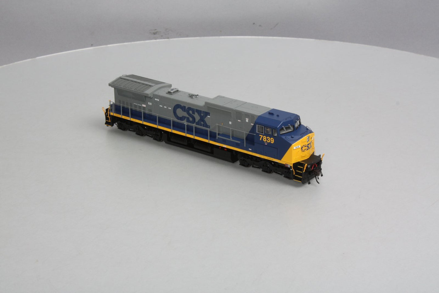 Atlas 9613 HO CSX Master Series Gold GE Dash 8-40CW #7839 w/DCC, Sound