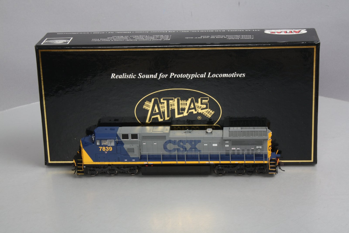 Atlas 9613 HO CSX Master Series Gold GE Dash 8-40CW #7839 w/DCC, Sound
