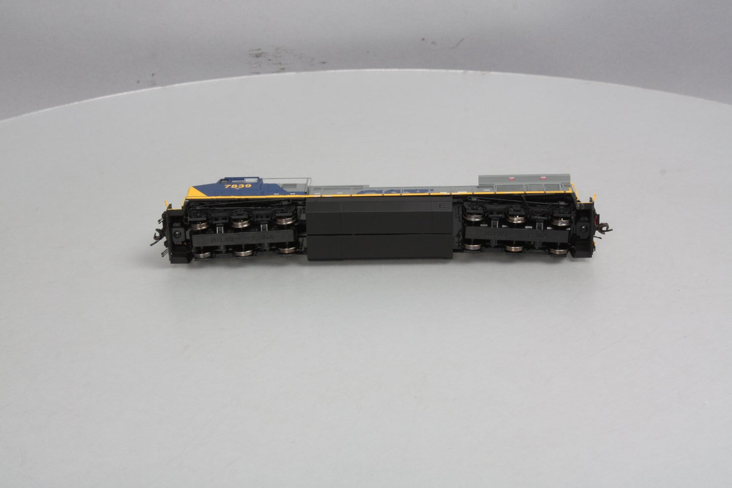 Atlas 9613 HO CSX Master Series Gold GE Dash 8-40CW #7839 w/DCC, Sound
