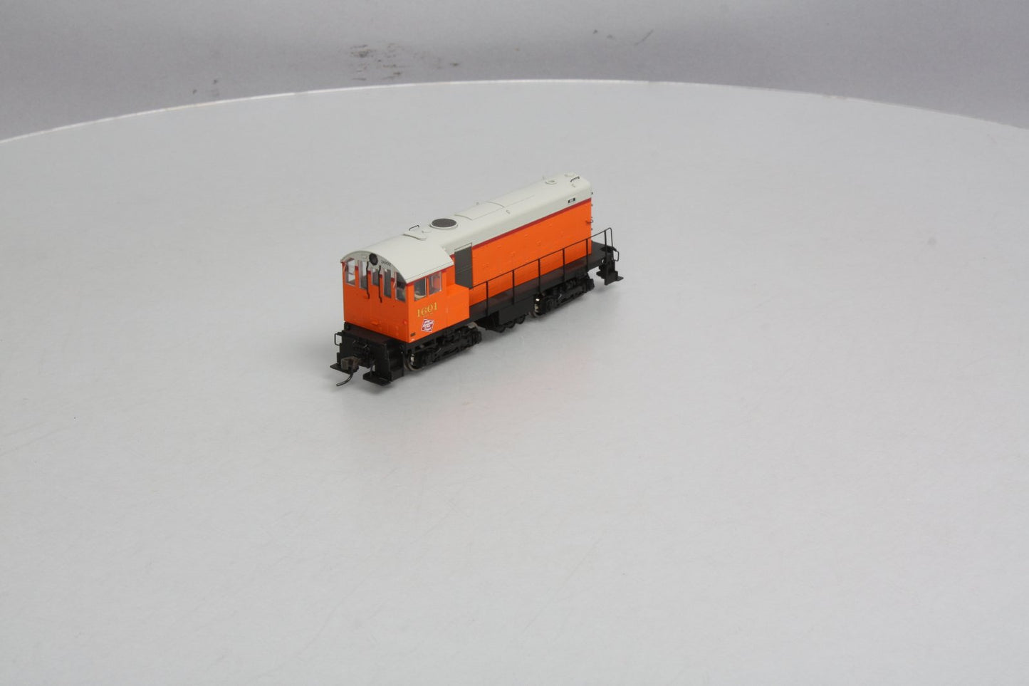 Atlas 10000801 HO Milwaukee Road Alco HH600/660 with DC & Sound #1601
