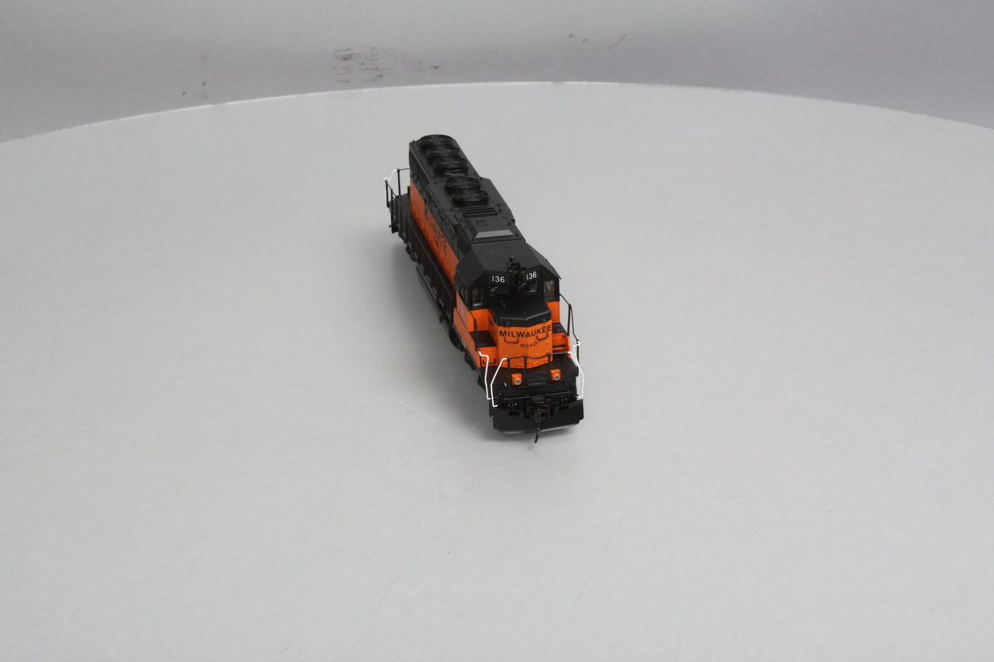Broadway Limited 5011 HO MILW EMD SD40-2 Low Hood Diesel Locomotive w/Sound #136