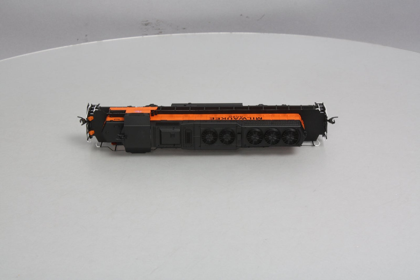 Broadway Limited 5011 HO MILW EMD SD40-2 Low Hood Diesel Locomotive w/Sound #136