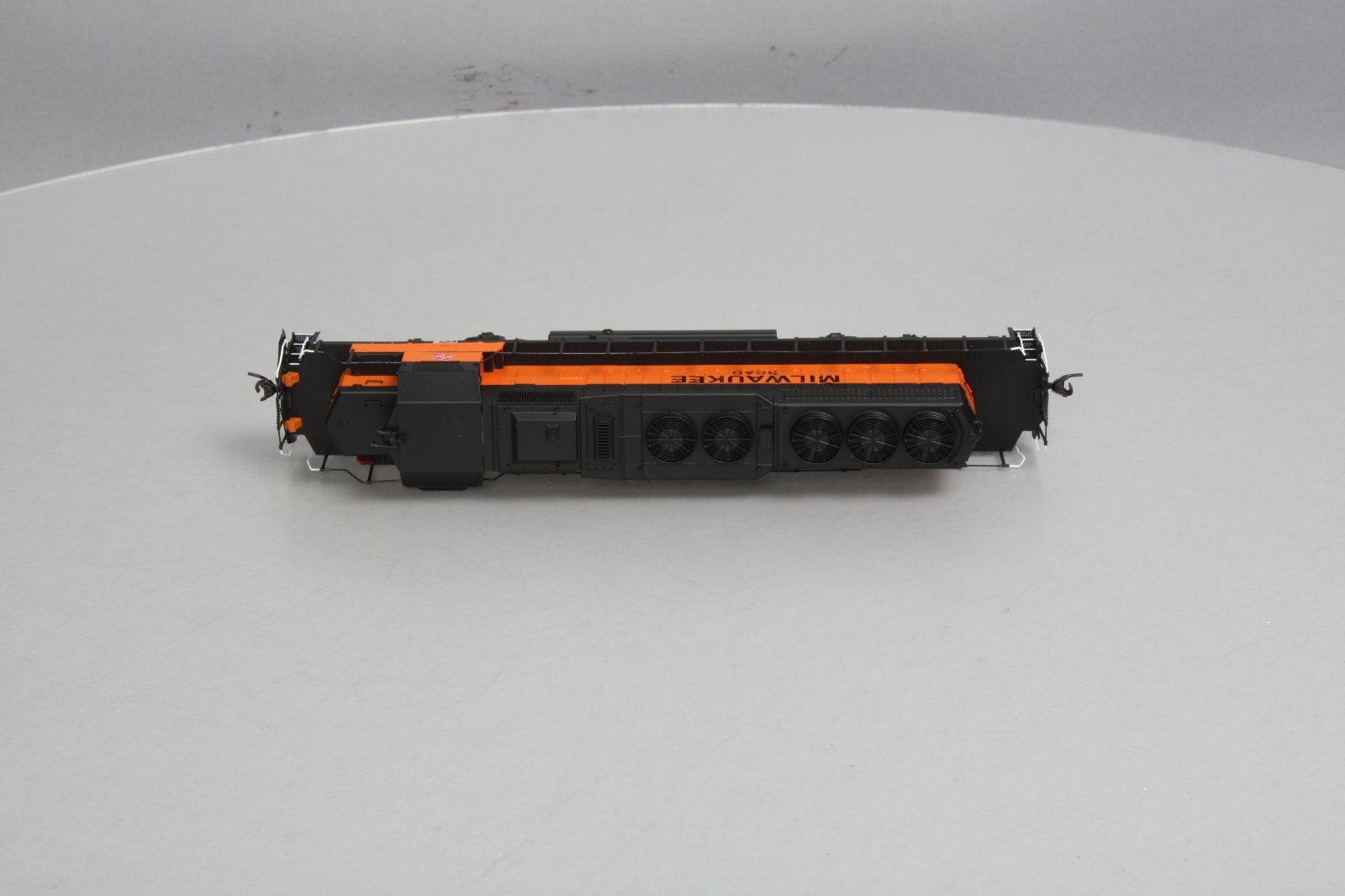 Broadway Limited 5011 HO MILW EMD SD40-2 Low Hood Diesel Locomotive w/Sound #136