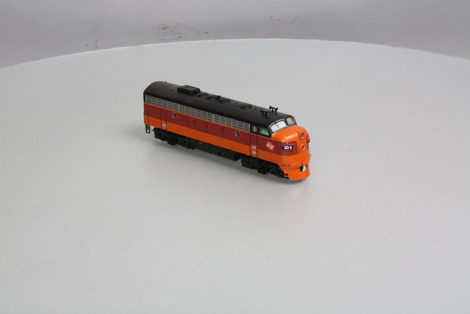 InterMountain 49075S HO Milwaukee Road F-7A Unit Diesel Locomotive with Sound