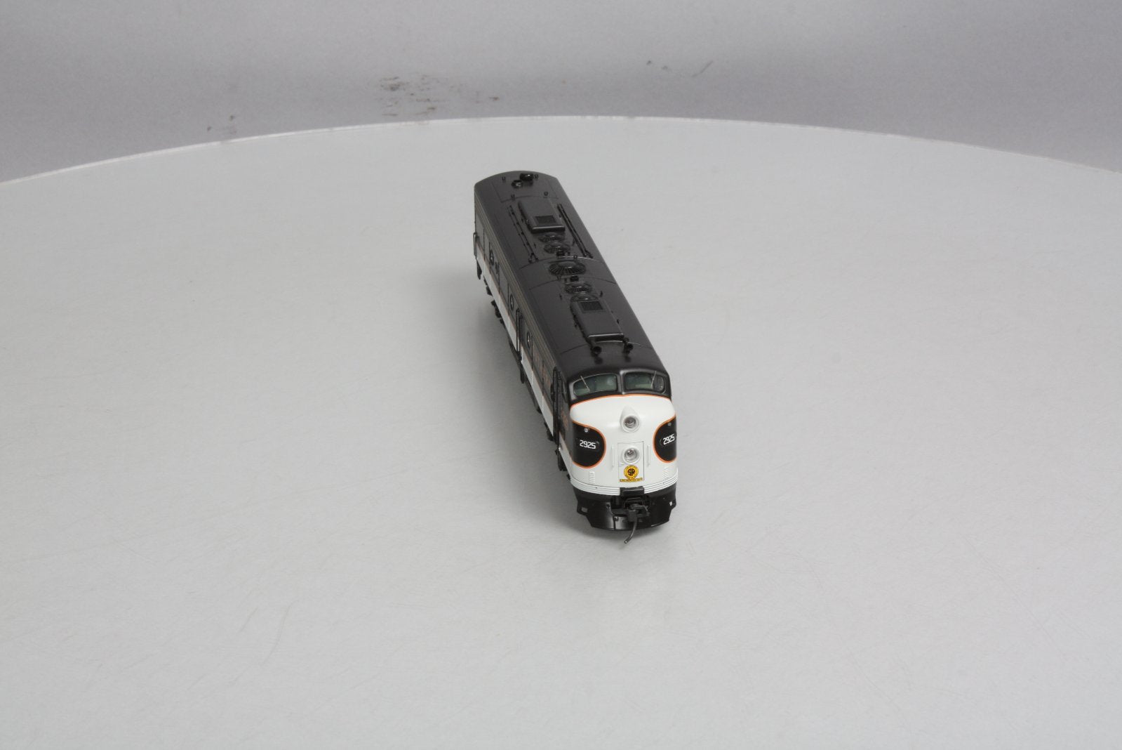 Broadway Limited 461 HO Southern EMD E-8A Unit Diesel Locomotive #2925