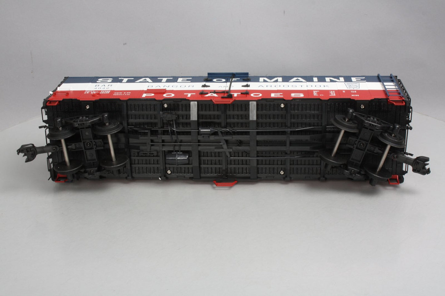 USA Trains R16522 G BAR State of Maine 40' Refrigerator Car - Metal Wheels #4042