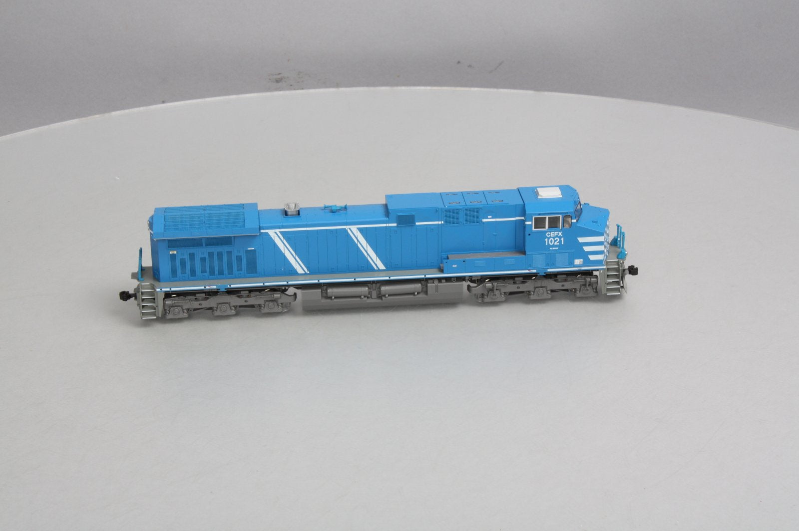 Kato 37-6432 HO Scale CEFX AC4400CW Diesel Locomotive #1021