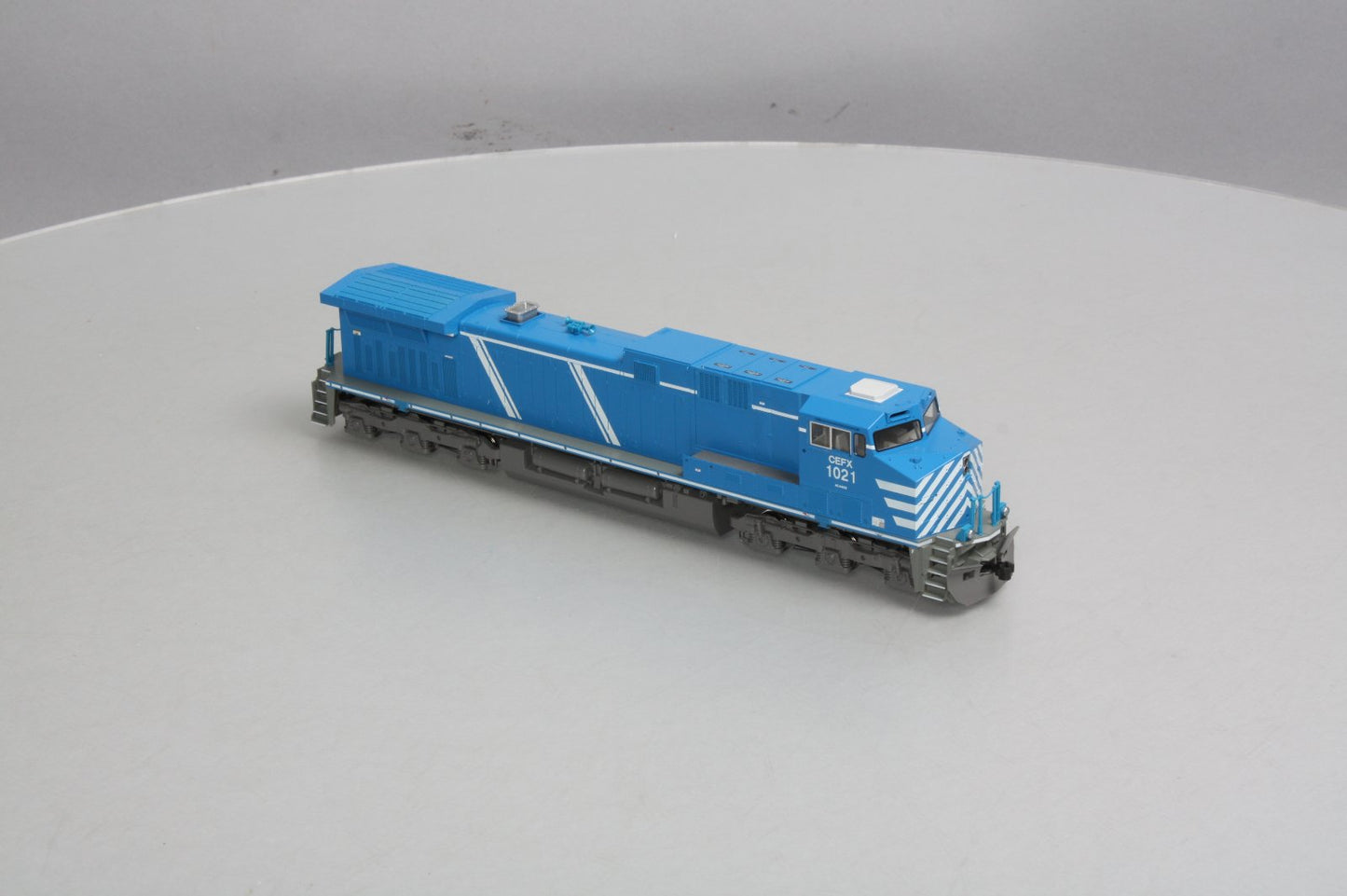 Kato 37-6432 HO Scale CEFX AC4400CW Diesel Locomotive #1021