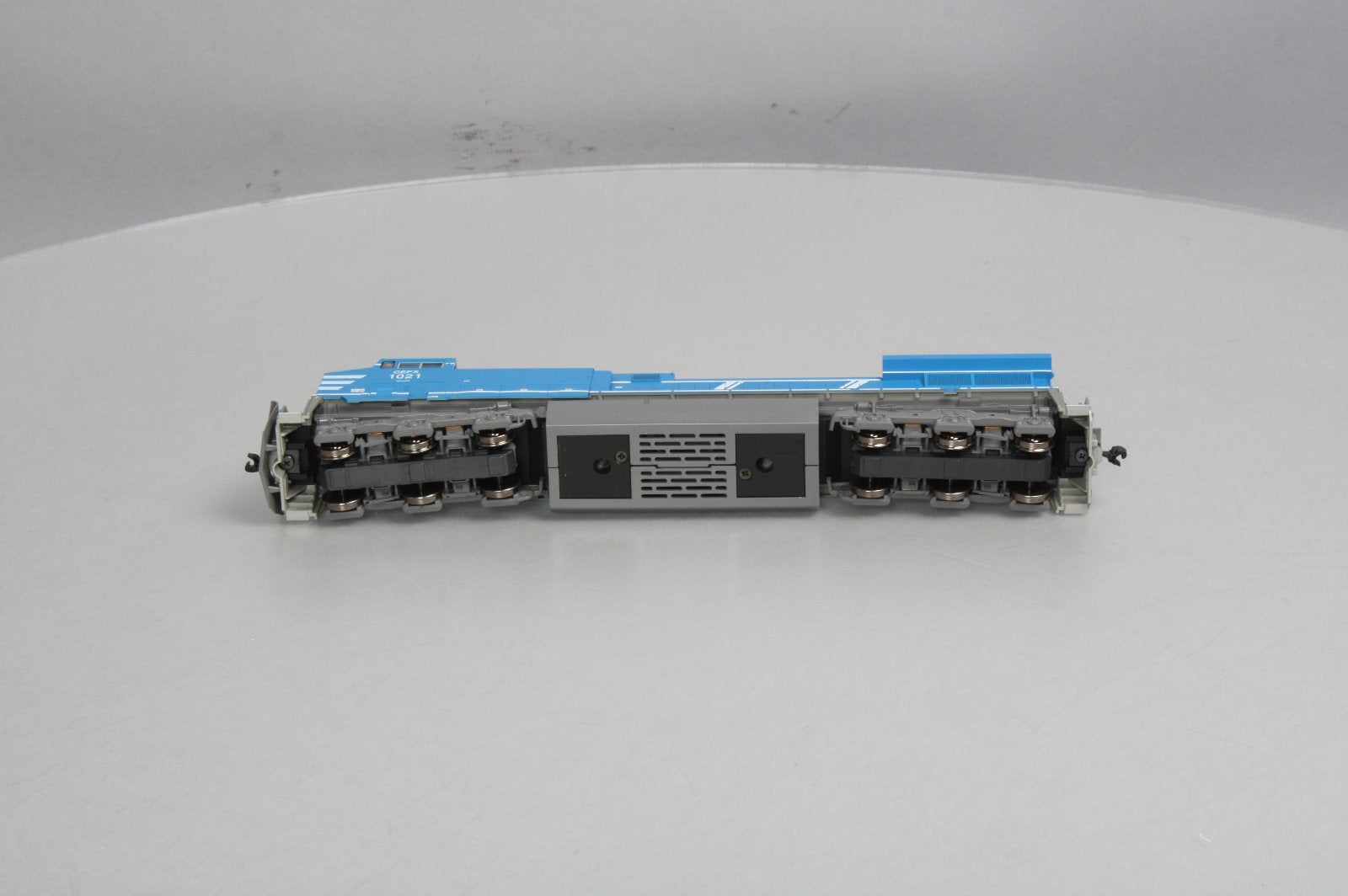 Kato 37-6432 HO Scale CEFX AC4400CW Diesel Locomotive #1021