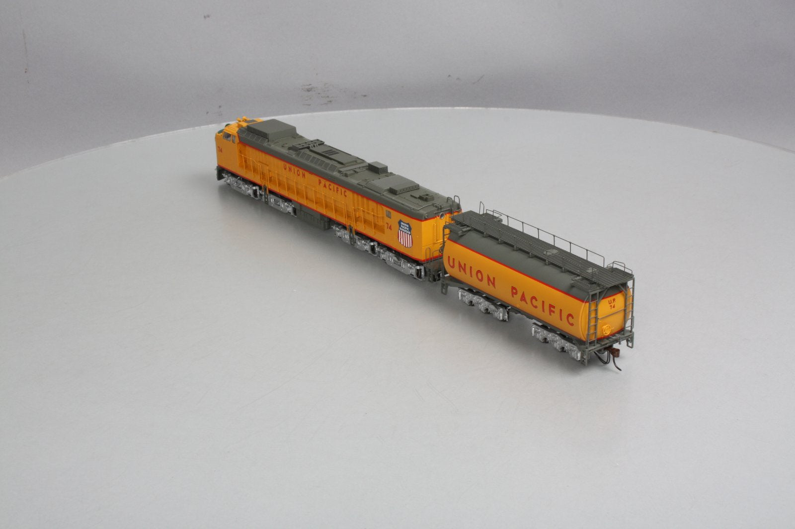 Athearn 88669 HO Union Pacific Veranda Gas Turbine Diesel Loco W/Tender # 74
