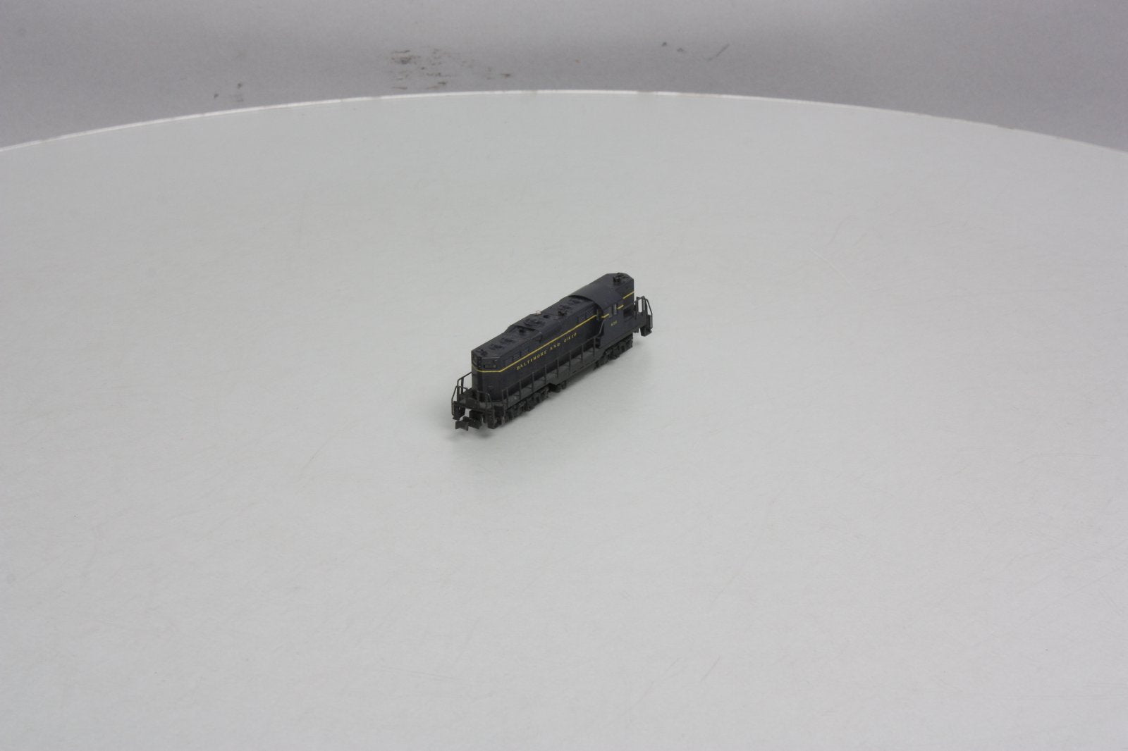 Atlas 4431 N Baltimore & Ohio RS-3 Diesel Locomotive #676