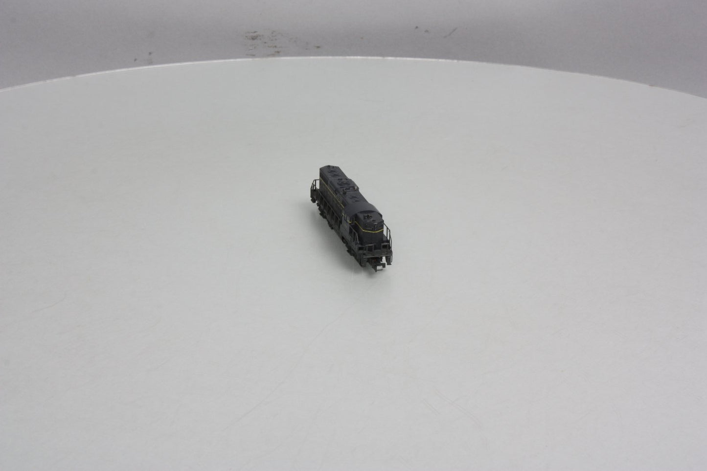 Atlas 4431 N Baltimore & Ohio RS-3 Diesel Locomotive #676