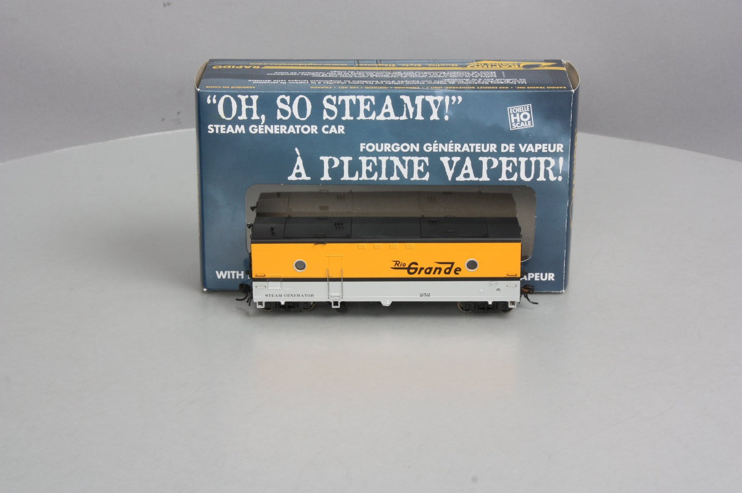 Rapido Trains 107166 HO Denver & Rio Grande Western Steam Generator Car #252