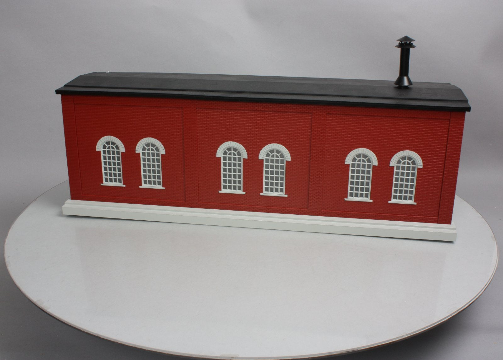 MTH 30-90423 Single Stall Engine Shed – Trainz