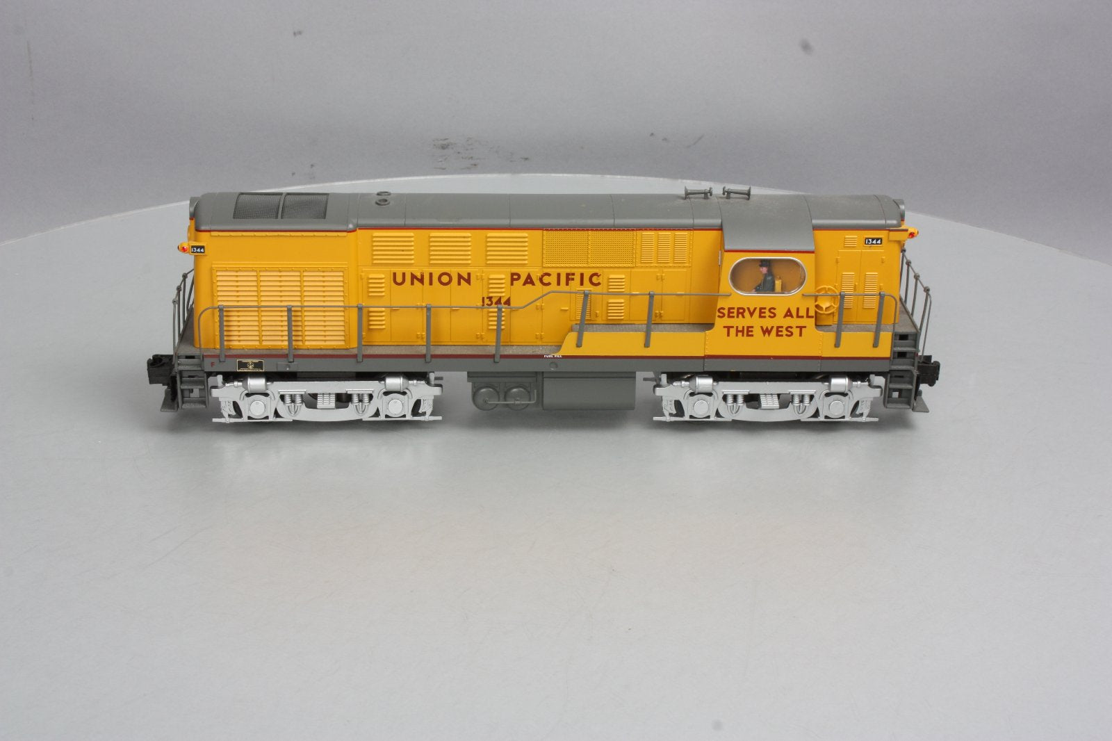 Lionel 6-38443 Union Pacific FM H16-44 Non-Powered Diesel Locomotive #1344