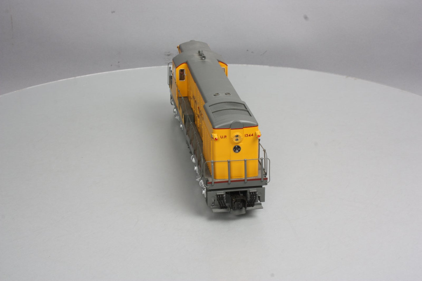 Lionel 6-38443 Union Pacific FM H16-44 Non-Powered Diesel Locomotive #1344