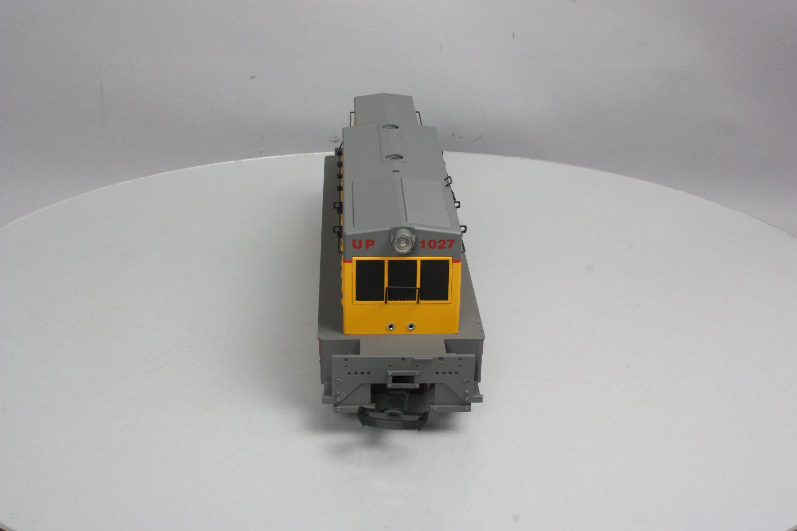 USA Trains 22008 G Scale Union Pacific nW-2 Powered Calf Diesel Locomotive