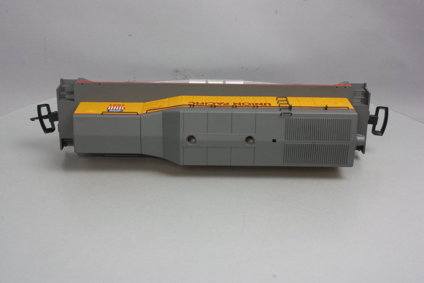 USA Trains 22008 G Scale Union Pacific nW-2 Powered Calf Diesel Locomotive