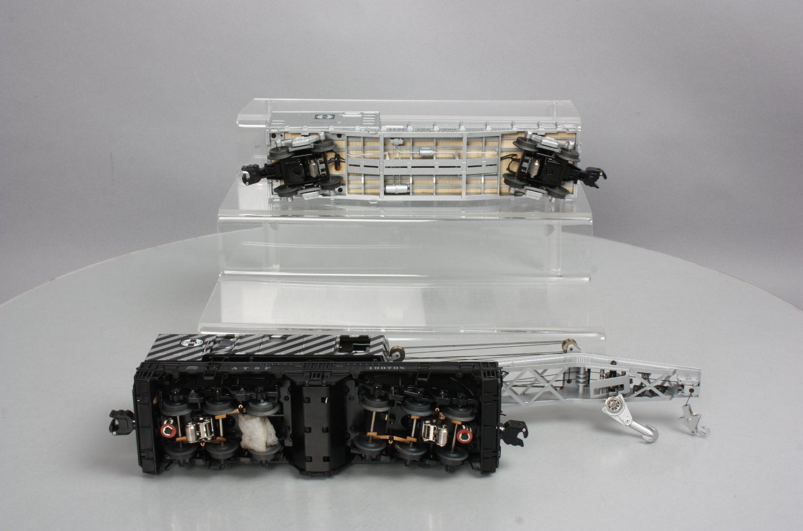 Lionel 6-31782 O Gauge Santa Fe Command Control Crane & Boom Car Set