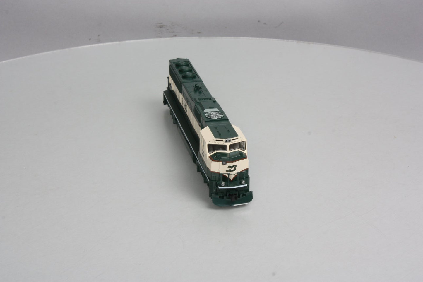 Kato 37-6381 Burlington Northern SD70MAC Diesel Locomotive #9580