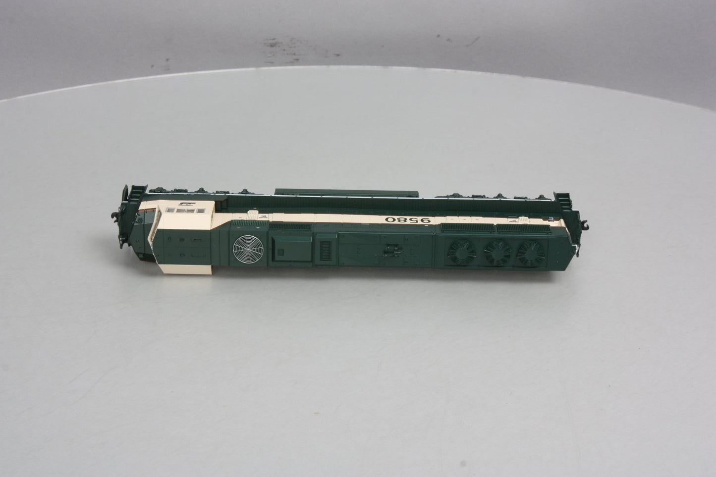 Kato 37-6381 Burlington Northern SD70MAC Diesel Locomotive #9580
