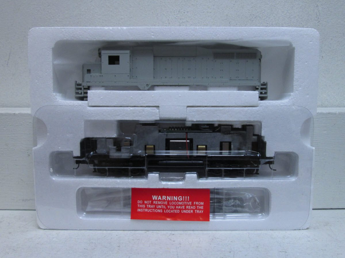 Proto 2000 23091 HO Undecorated EMD GP30 Phase II Diesel Locomotive