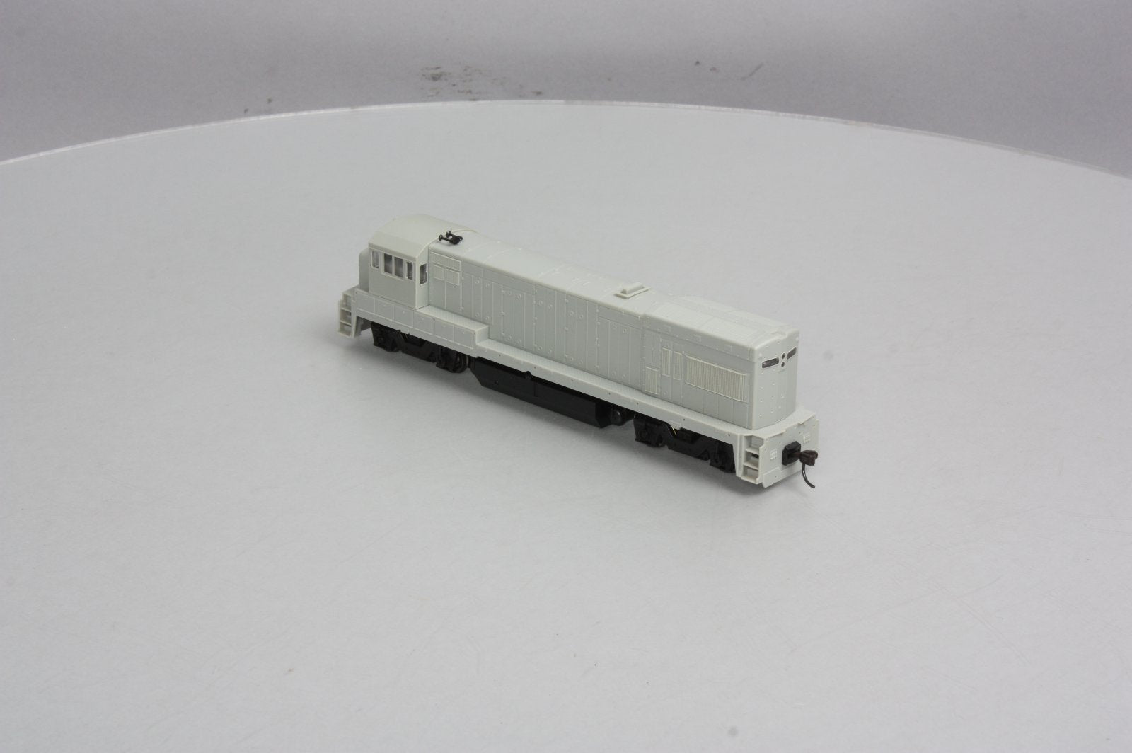 Atlas 8651 Undec GE U23B (EMD/FB-2 Trucks)