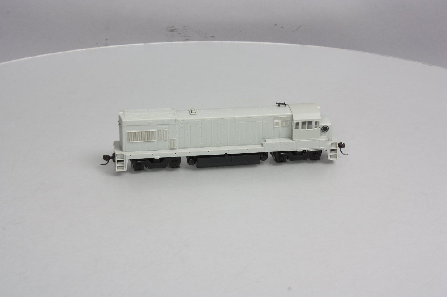 Atlas 8651 Undec GE U23B (EMD/FB-2 Trucks)