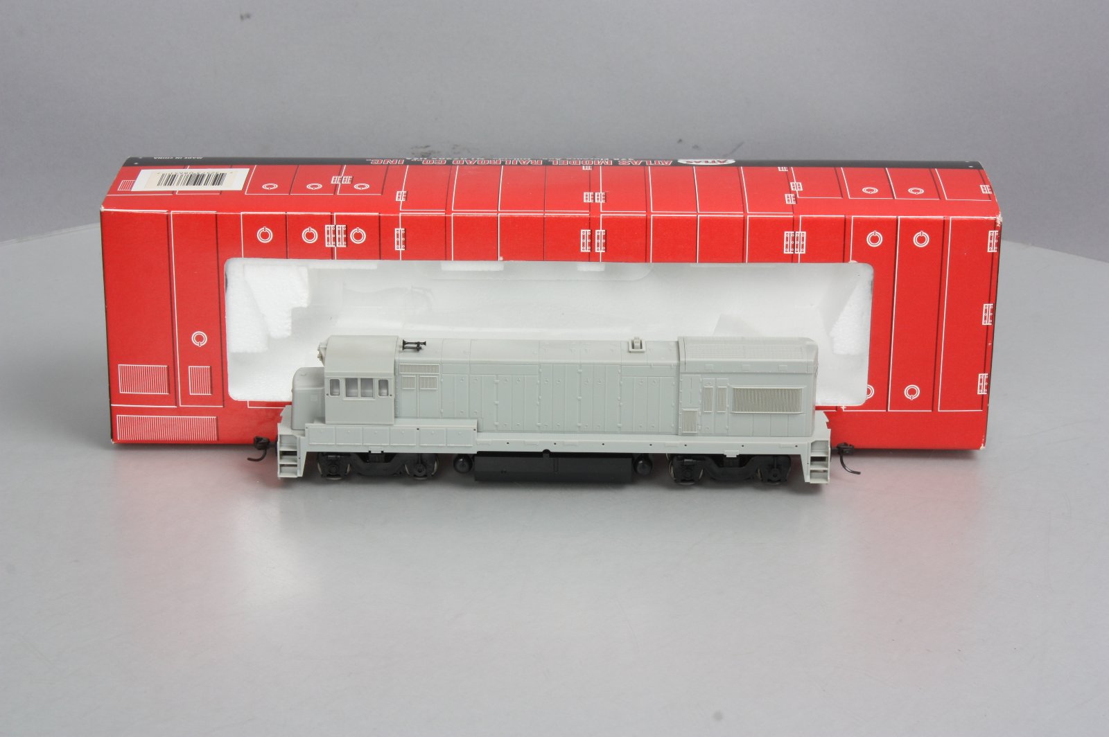 Atlas 8651 Undec GE U23B (EMD/FB-2 Trucks)