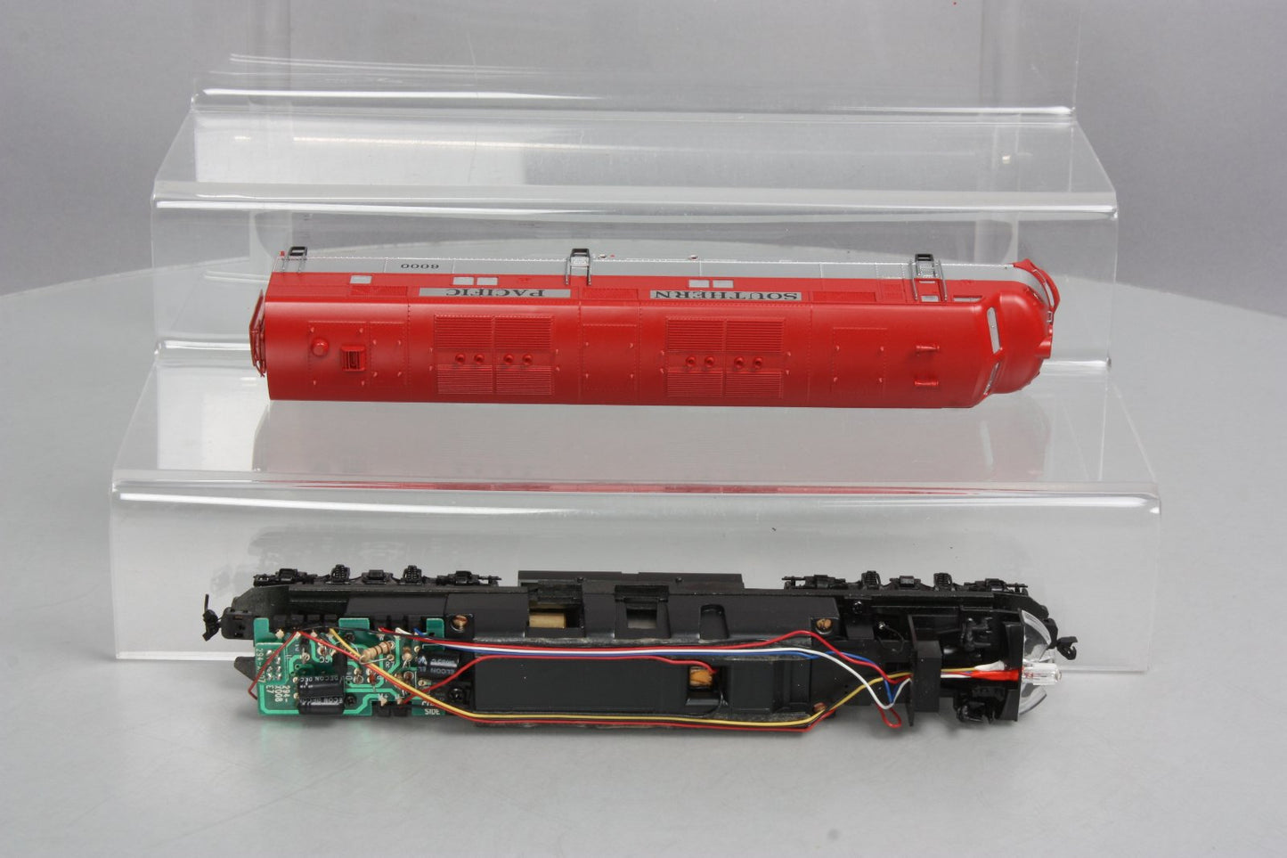 Proto 2000 23069 HO Southern Pacific EMD E-7 Diesel A Unit #6000 W/Mars Light