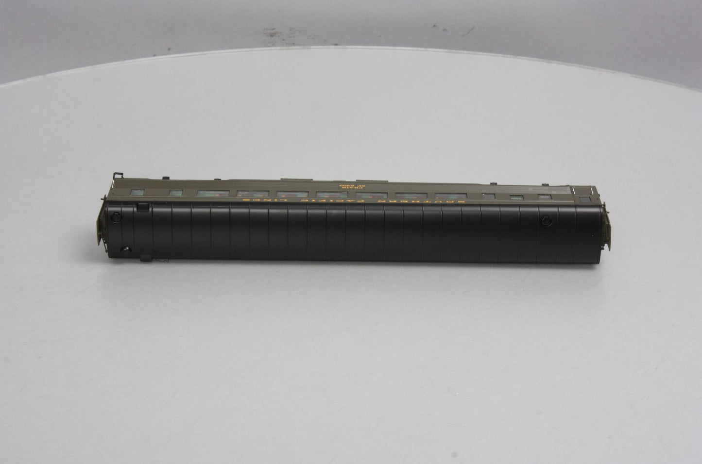 Athearn G97120 HO Southern Pacific "General Service" 77' Pullman Chair Car #2433