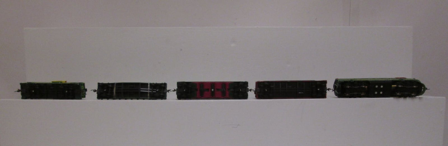 Athearn 9668  John Deere Holiday HO Gauge Diesel Train Set