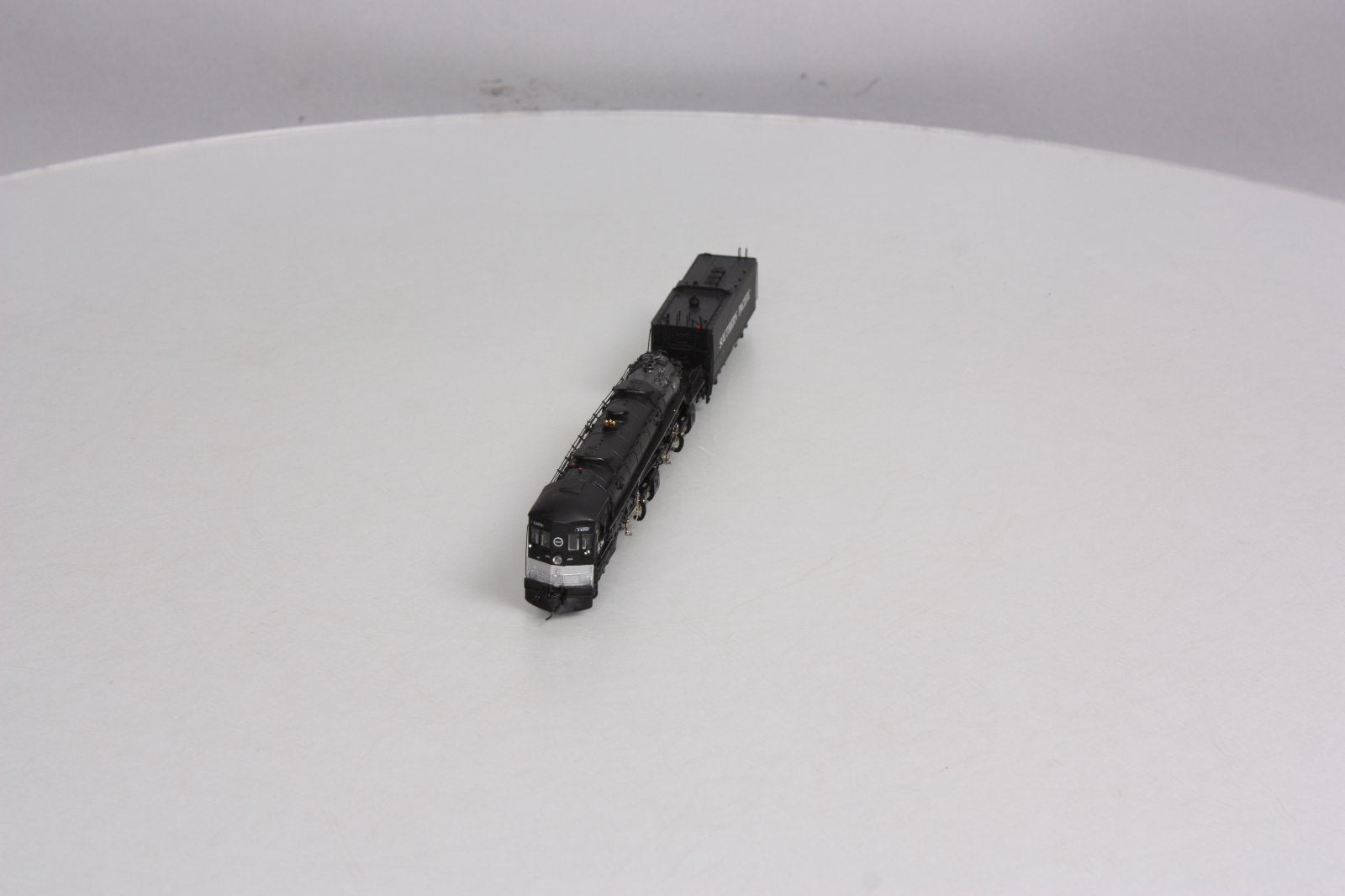 InterMountain 79005 N Southern Pacific AC-12 4-8-8-2 Steam Locomotive #4292