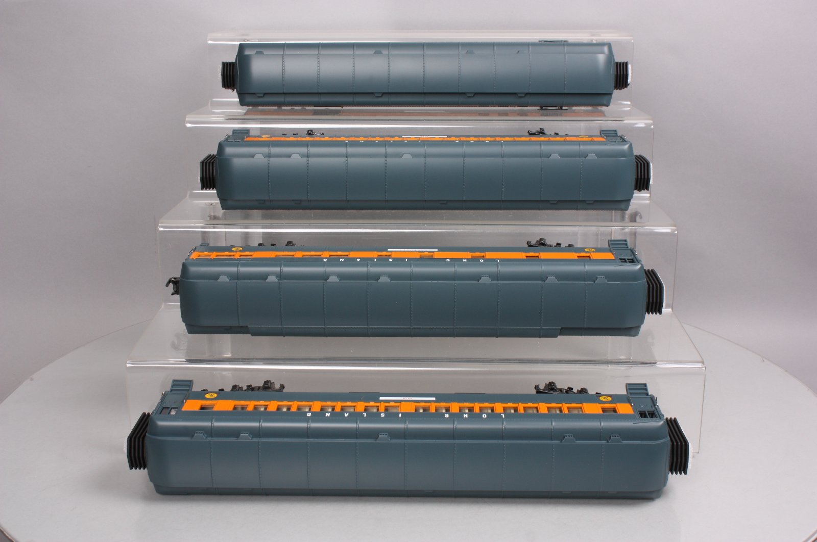MTH 30-69200 O Long Island RailKing 60' Madison Passenger Car Set (Set of 4)