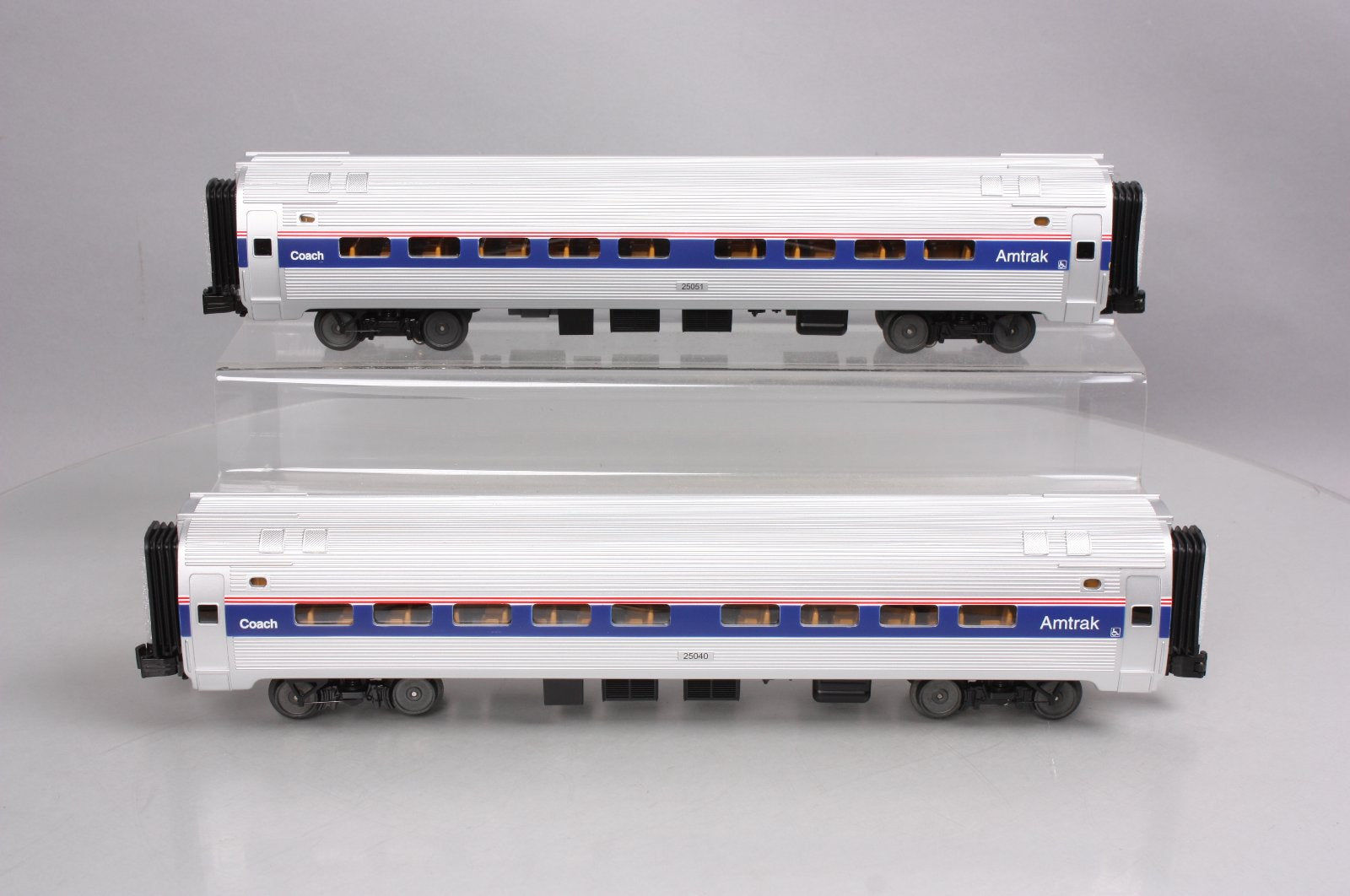 MTH 30-6521 Amtrack 2-Car Amfleet Coach Set: #25040 & #25051