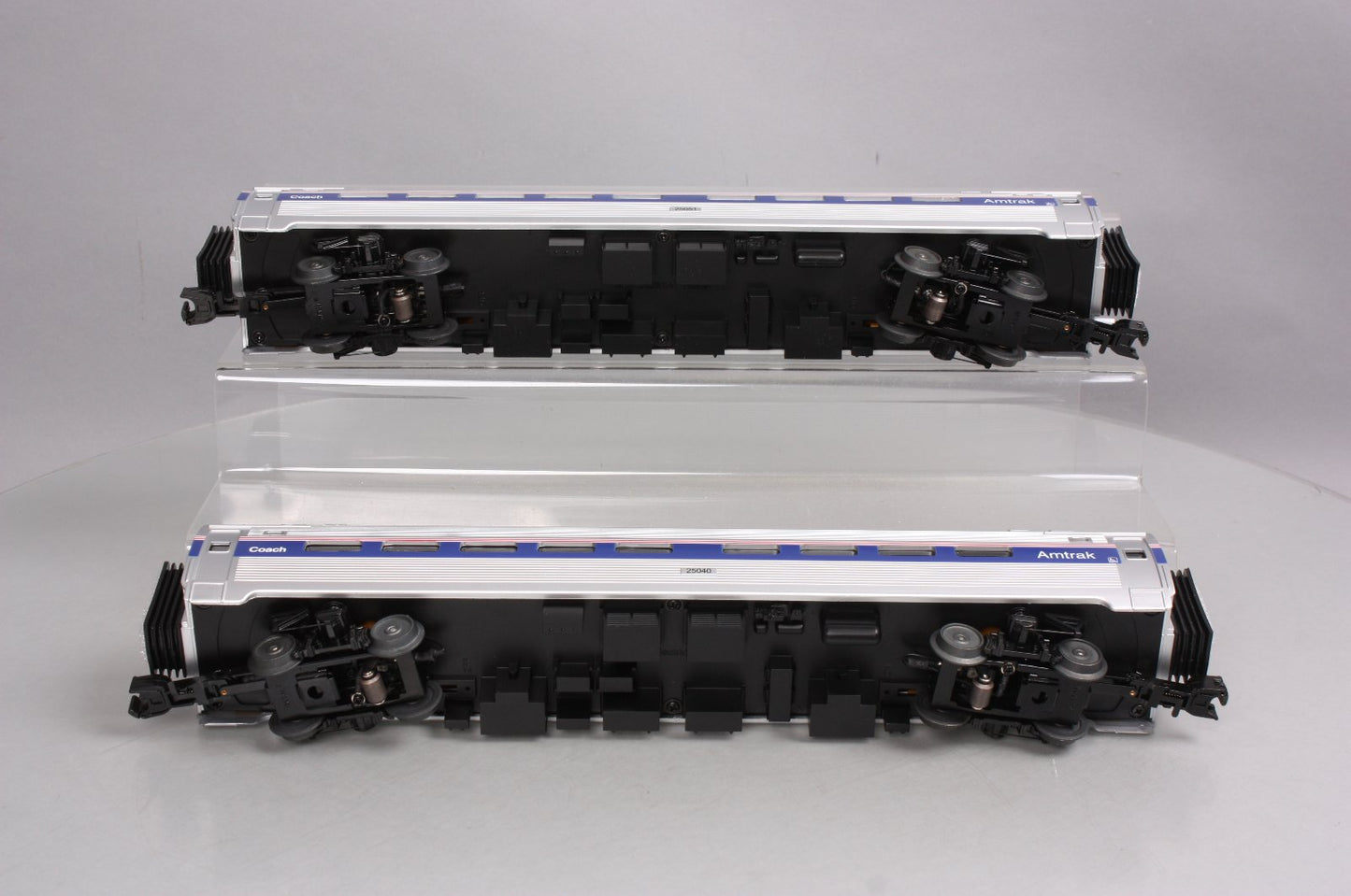 MTH 30-6521 Amtrack 2-Car Amfleet Coach Set: #25040 & #25051