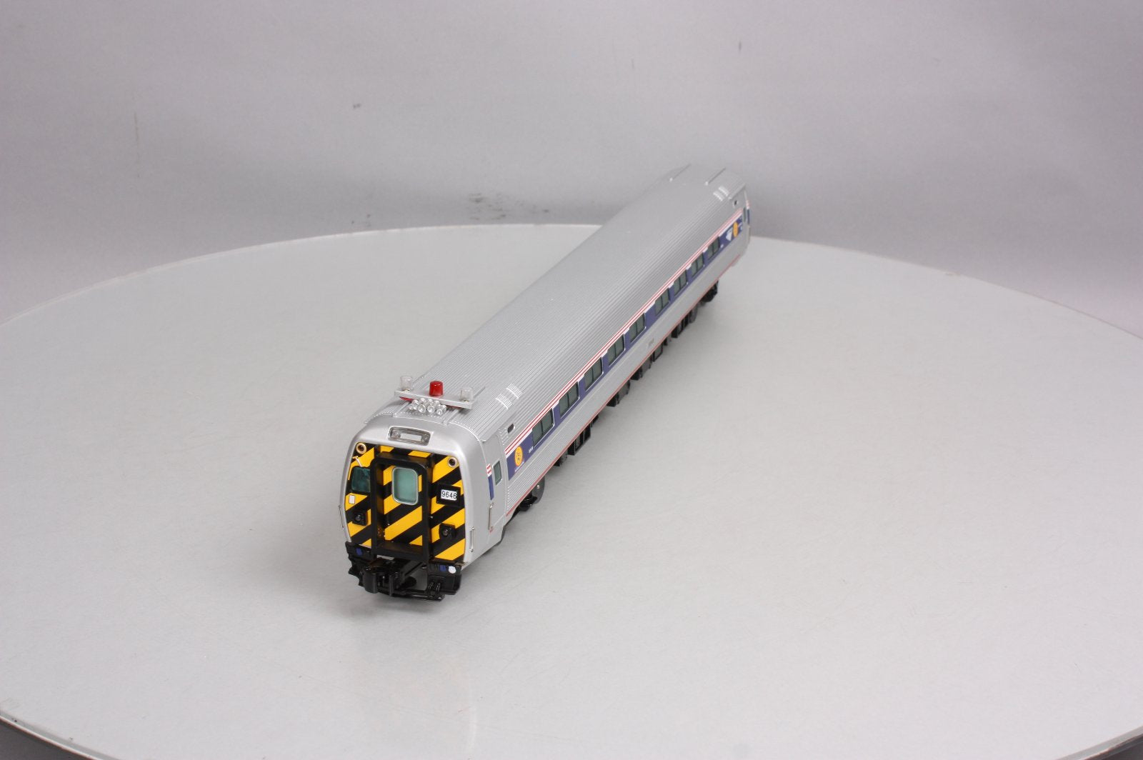 Lionel 6-35454 O Gauge Amtrak Amfleet Cab Car #9646