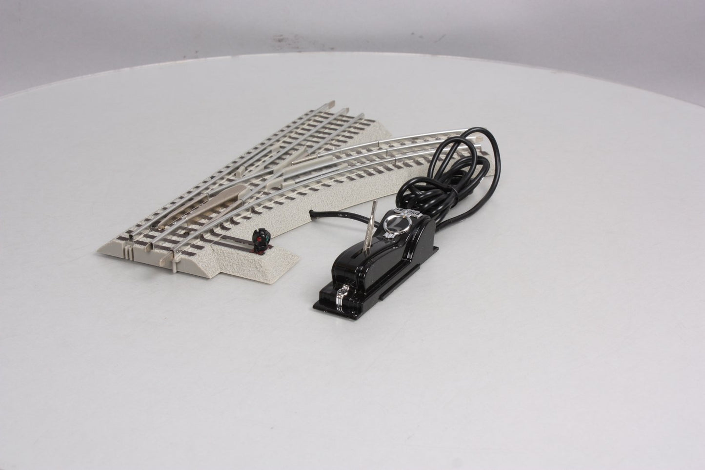 Lionel 6-81253 O-31 Remote Right Hand FasTrack Switch Turnout