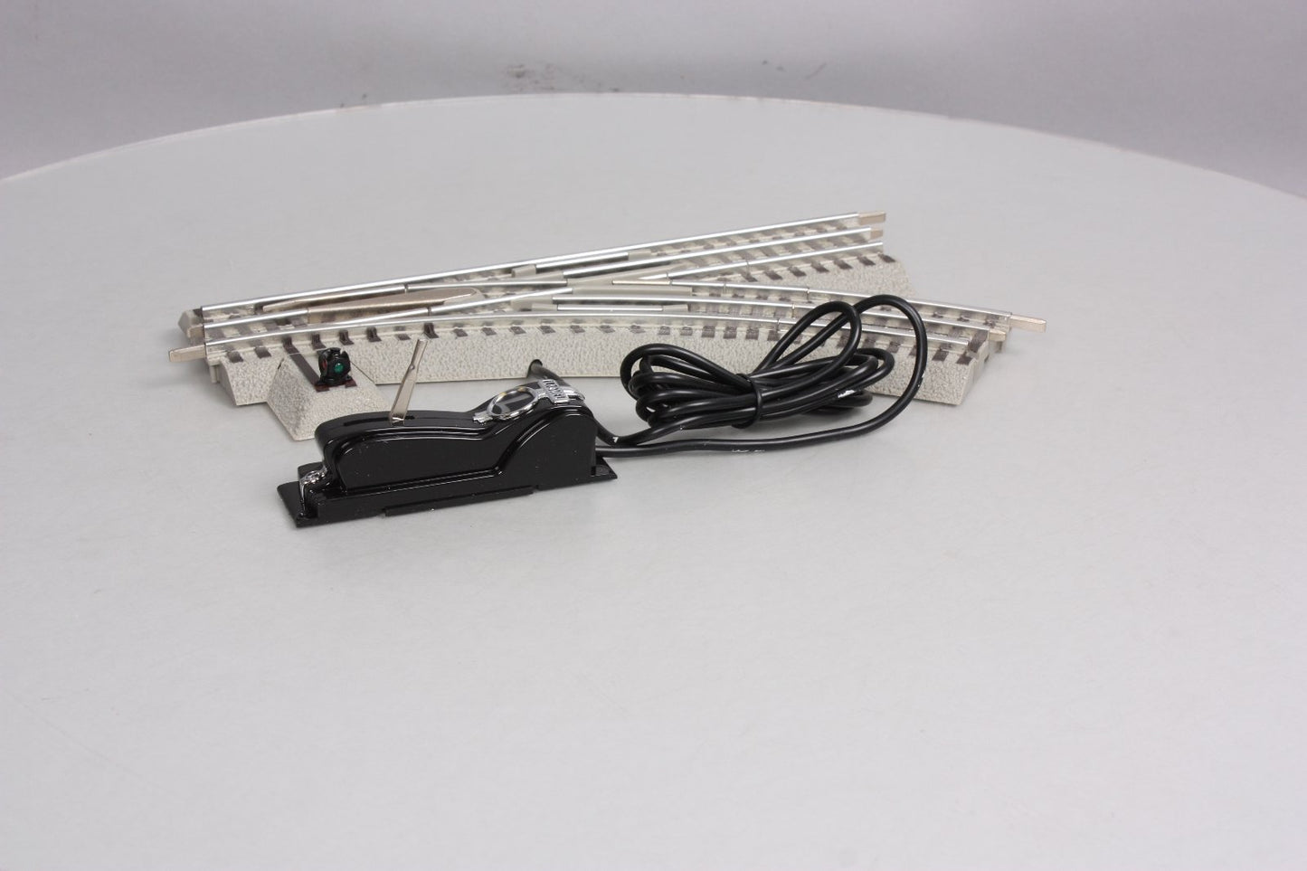 Lionel 6-81253 O-31 Remote Right Hand FasTrack Switch Turnout