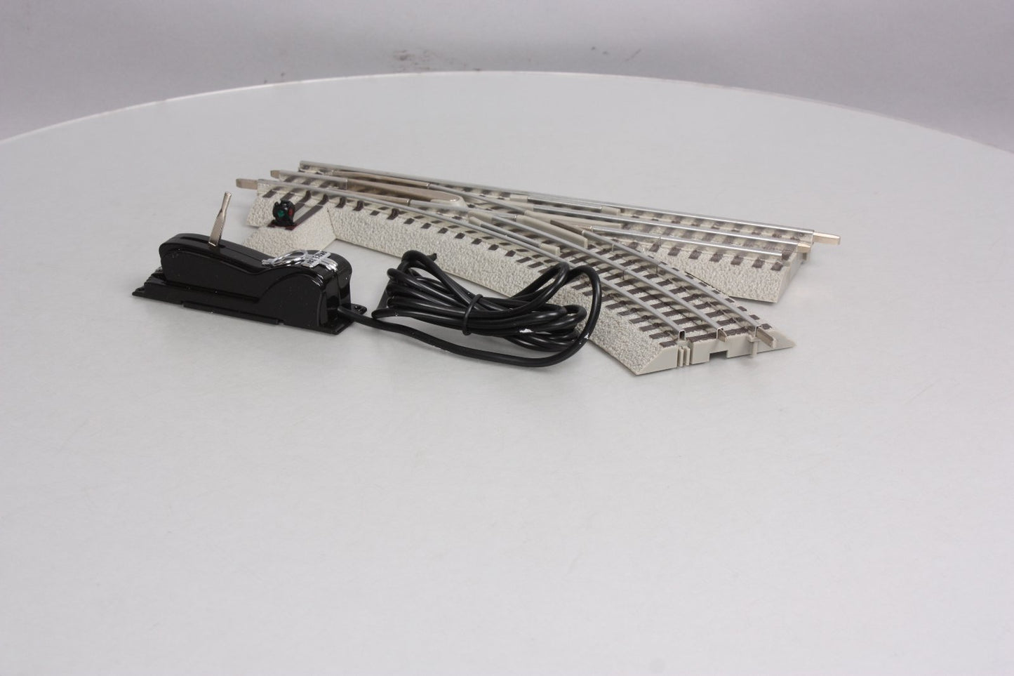 Lionel 6-81253 O-31 Remote Right Hand FasTrack Switch Turnout