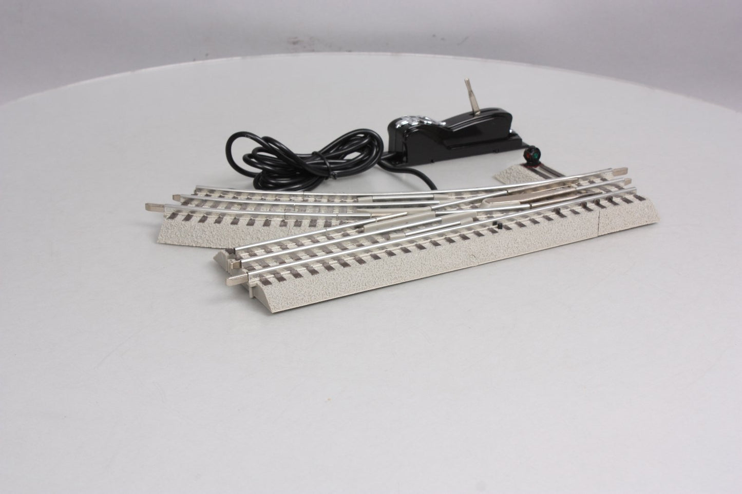 Lionel 6-81253 O-31 Remote Right Hand FasTrack Switch Turnout